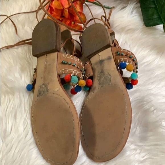 VINCE CAMUTO LEATHER POM POM LACE UP SANDA… - Picture 3 of 8